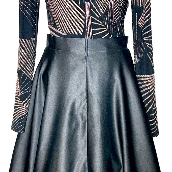 Betsy & Adam Black & Gold Long Sleeve Glitter Gianni Maxi Gown w/ Pockets Size 4 - Picture 11 of 16